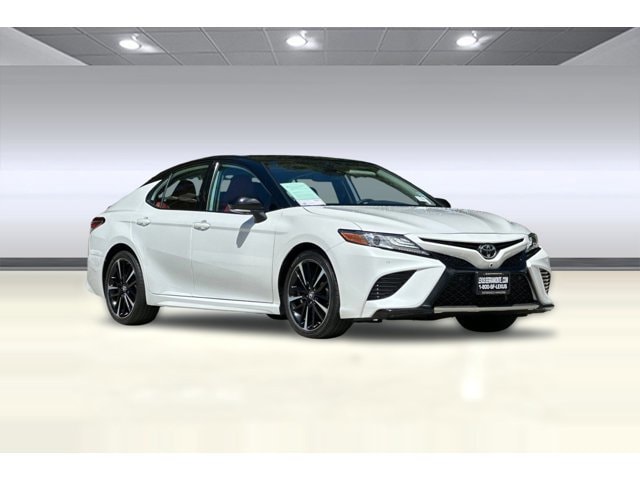 2019 Toyota Camry XSE V6 photo 5