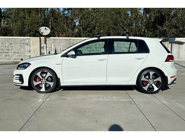 2019 Volkswagen Golf GTI S photo 3