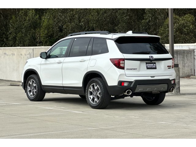 2022 Honda Passport TrailSport photo 2