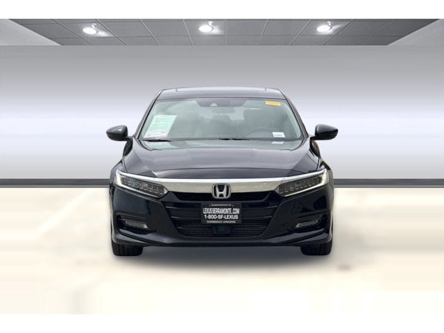 2018 Honda Accord Touring photo 4