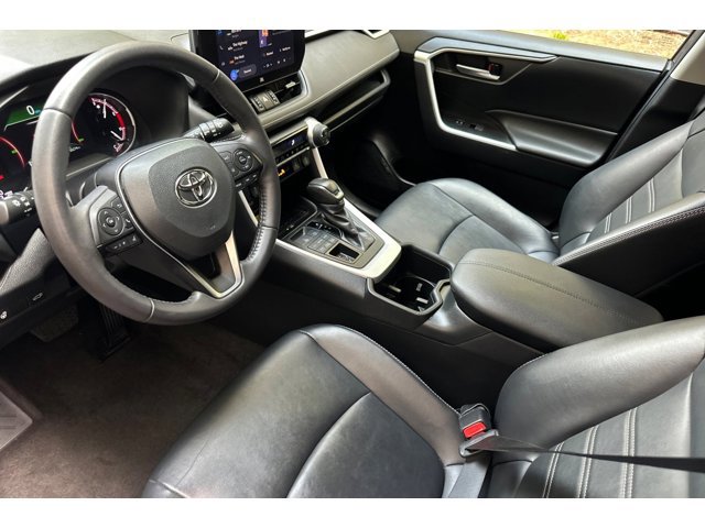 2023 Toyota RAV4 XLE Premium photo 4