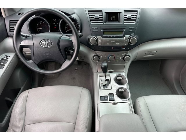 2010 Toyota Highlander Base photo 4