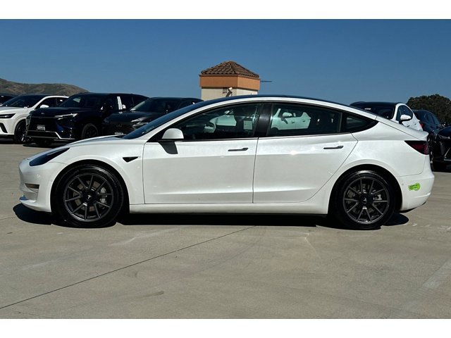 Model 3 Long Range Sedan