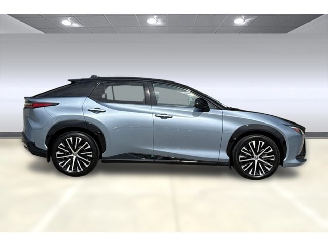 2023 LEXUS RZ 450e Premium w/18" Wheel photo 3