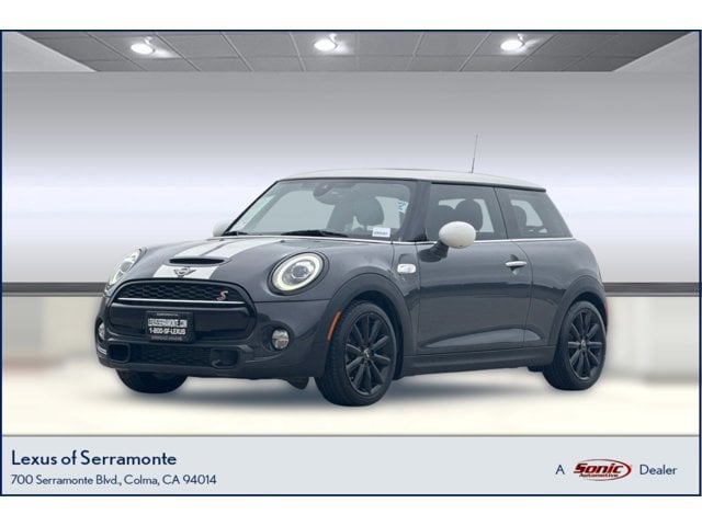 2019 MINI Hardtop Cooper S Signature's photo