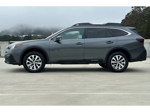 2020 Subaru Outback Premium photo 2