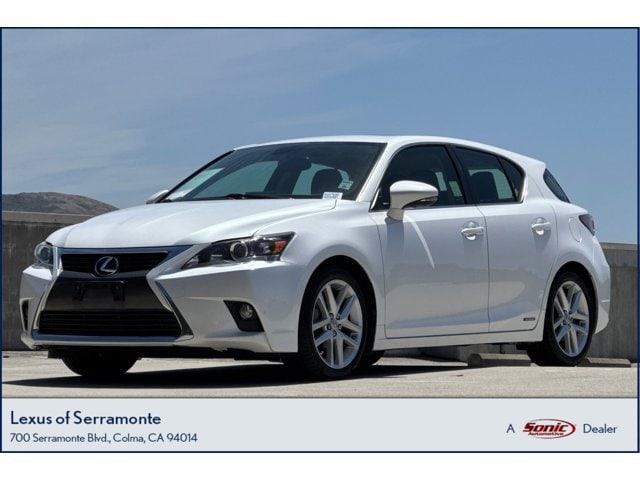 2016 Lexus CT 200h 200h's photo