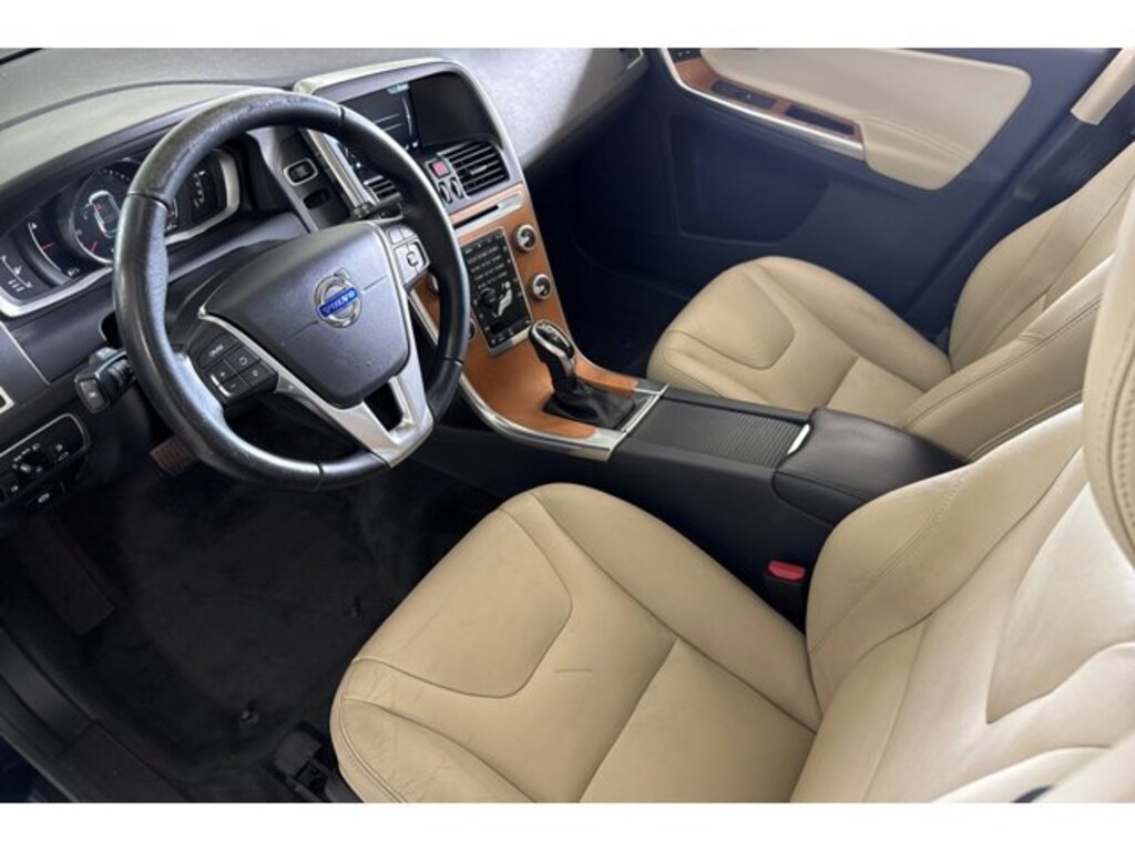 Used 2017 Volvo XC60 T6 AWD Inscription SUV