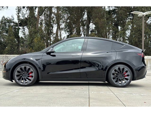 Used 2022 Tesla Model Y Performance with VIN 7SAYGDEF9NF546729 for sale in Colma, CA