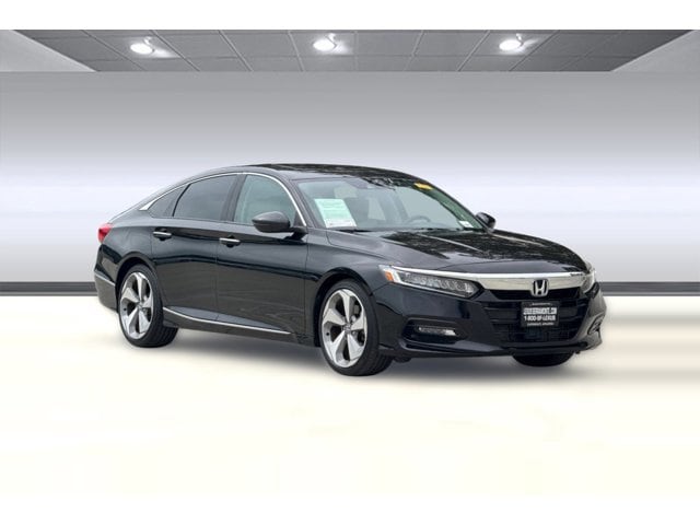 2018 Honda Accord Touring photo 5