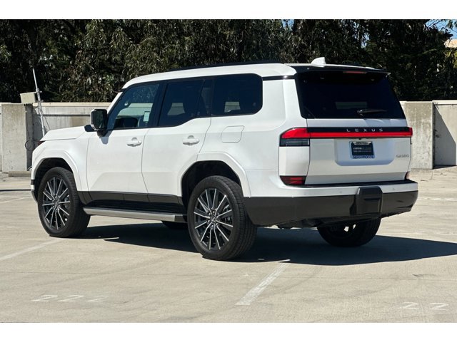 2024 Lexus GX 550 Luxury photo 3