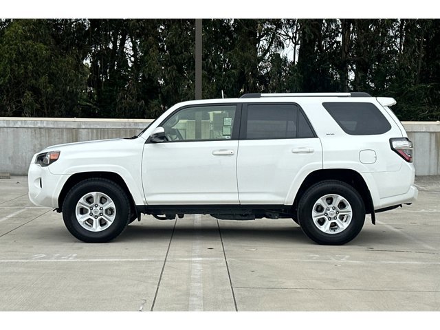 2024 Toyota 4Runner SR5 photo 2