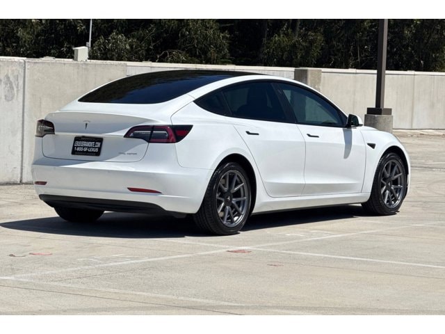 Model 3 Long Range Sedan
