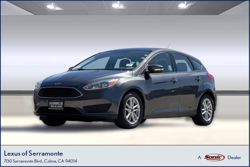 Used 2017 Ford Focus SE Hatchback