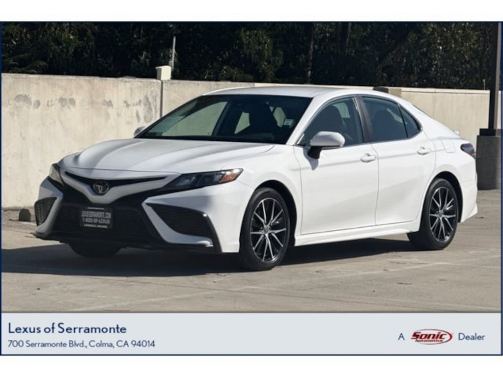 Used 2023 Toyota Camry SE Sedan