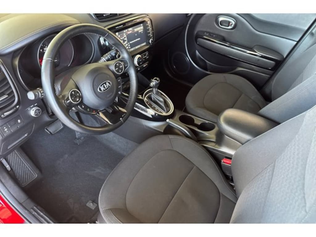 Used 2014 Kia Soul ! Hatchback