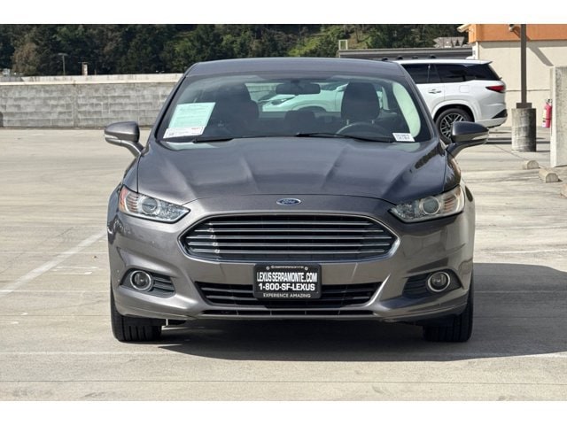 2014 Ford Fusion SE photo 4