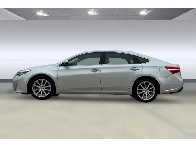 Avalon Limited Sedan