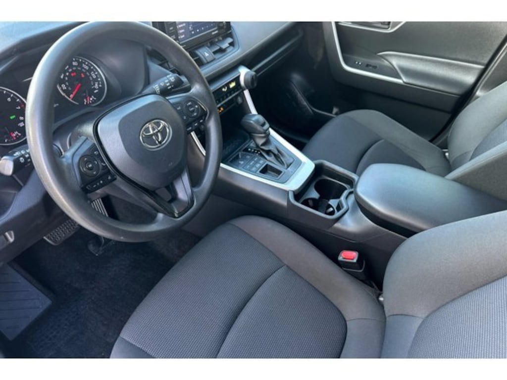 Used 2020 Toyota RAV4 LE SUV