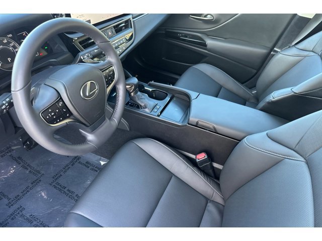 2025 Lexus ES 300h Base photo 4