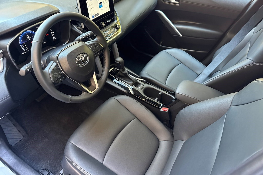 Used 2024 Toyota Corolla Cross XLE SUV