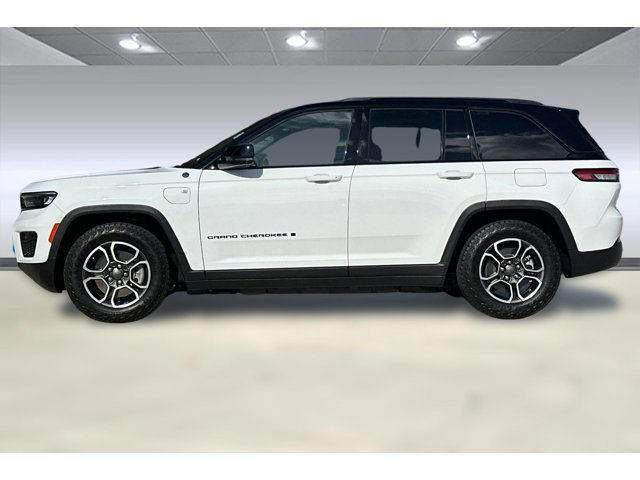 2023 Jeep Cherokee Trailhawk photo 2