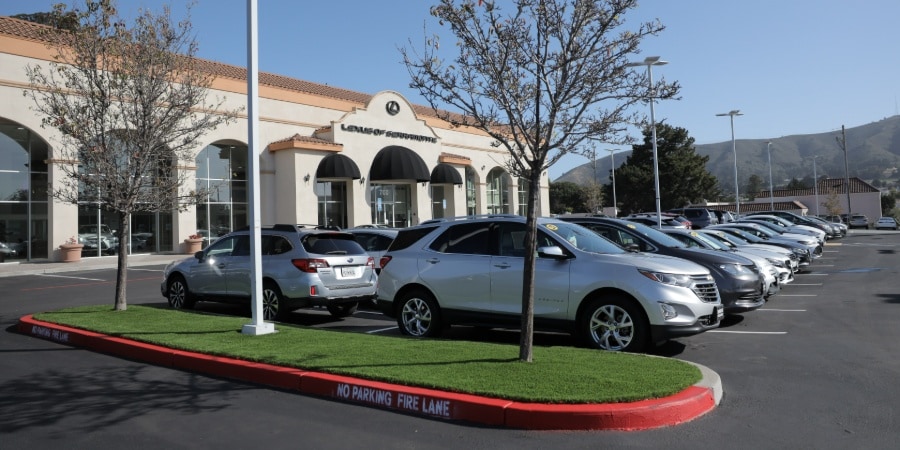 Lexus_Serramonte_storefront-and-lot.jpg