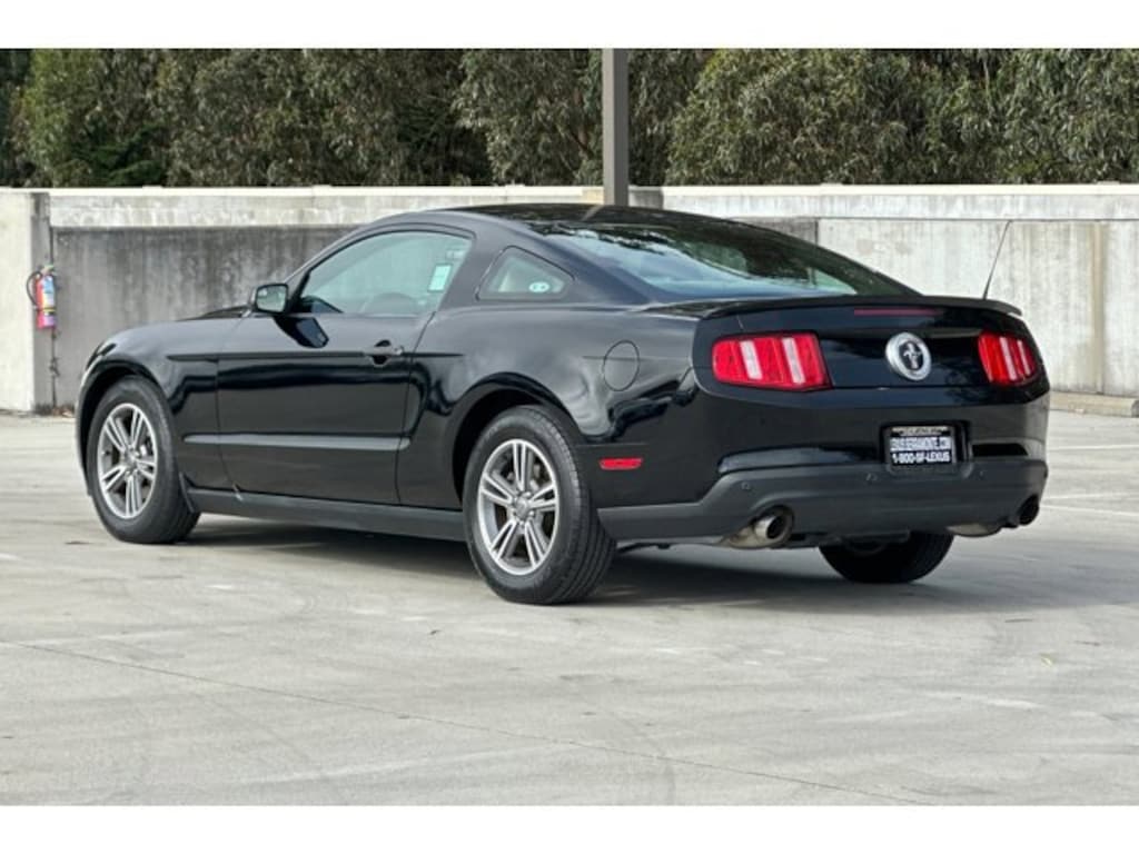 Used 2012 Ford Mustang  Coupe