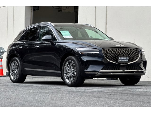 GV70 2.5T AWD SUV