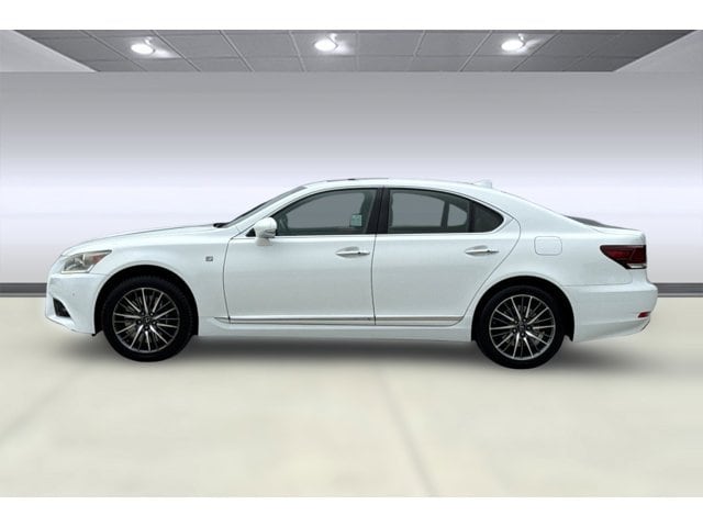 LS 460 Sedan