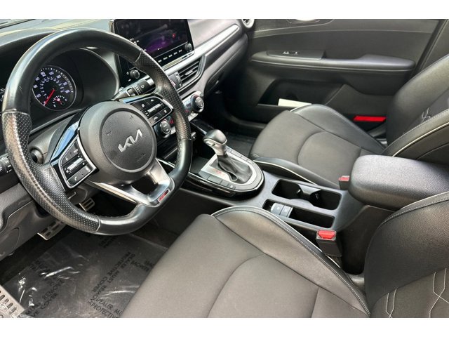 2023 Kia Forte GT-Line photo 4