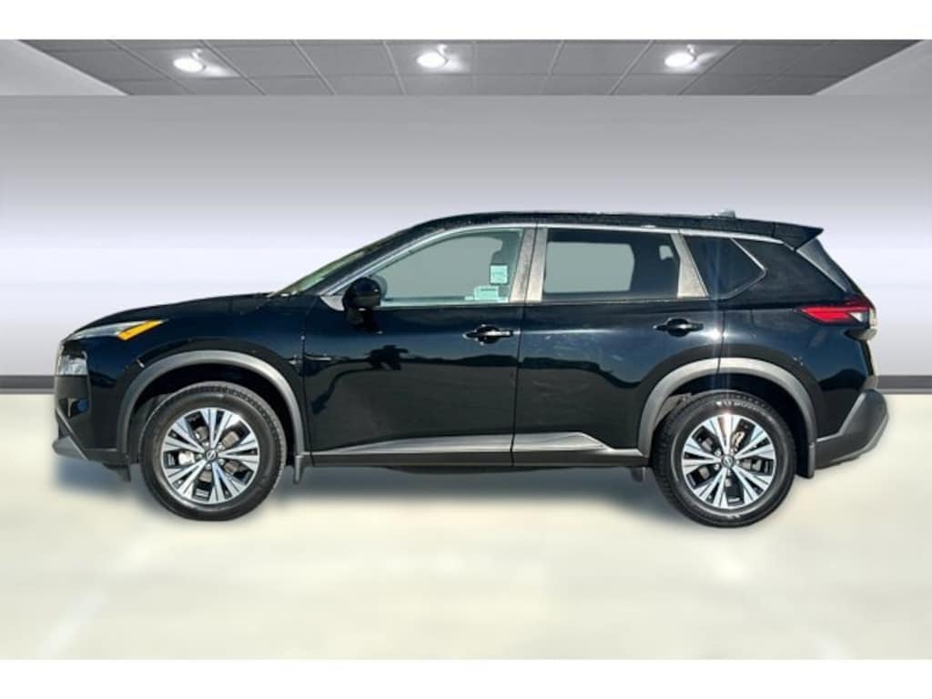 Used 2022 Nissan Rogue SV SUV