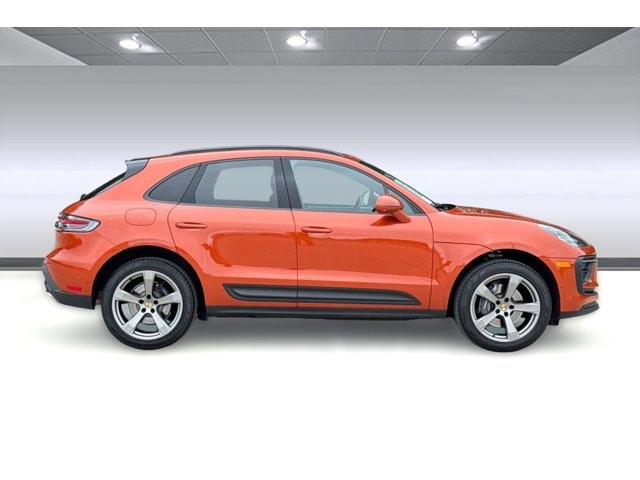 2024 Porsche Macan photo 6