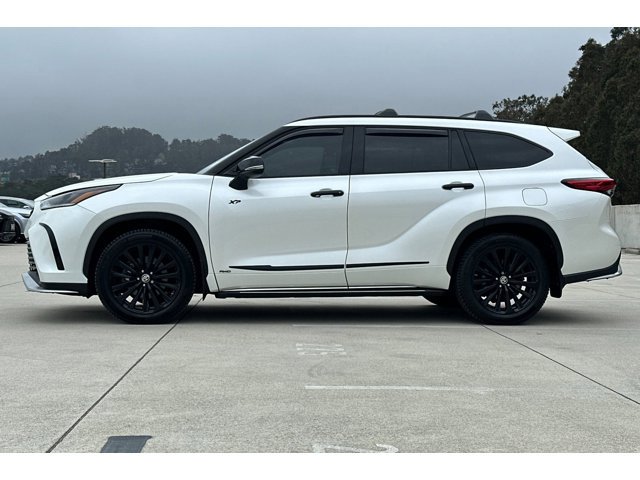 2021 Toyota Highlander XSE photo 2