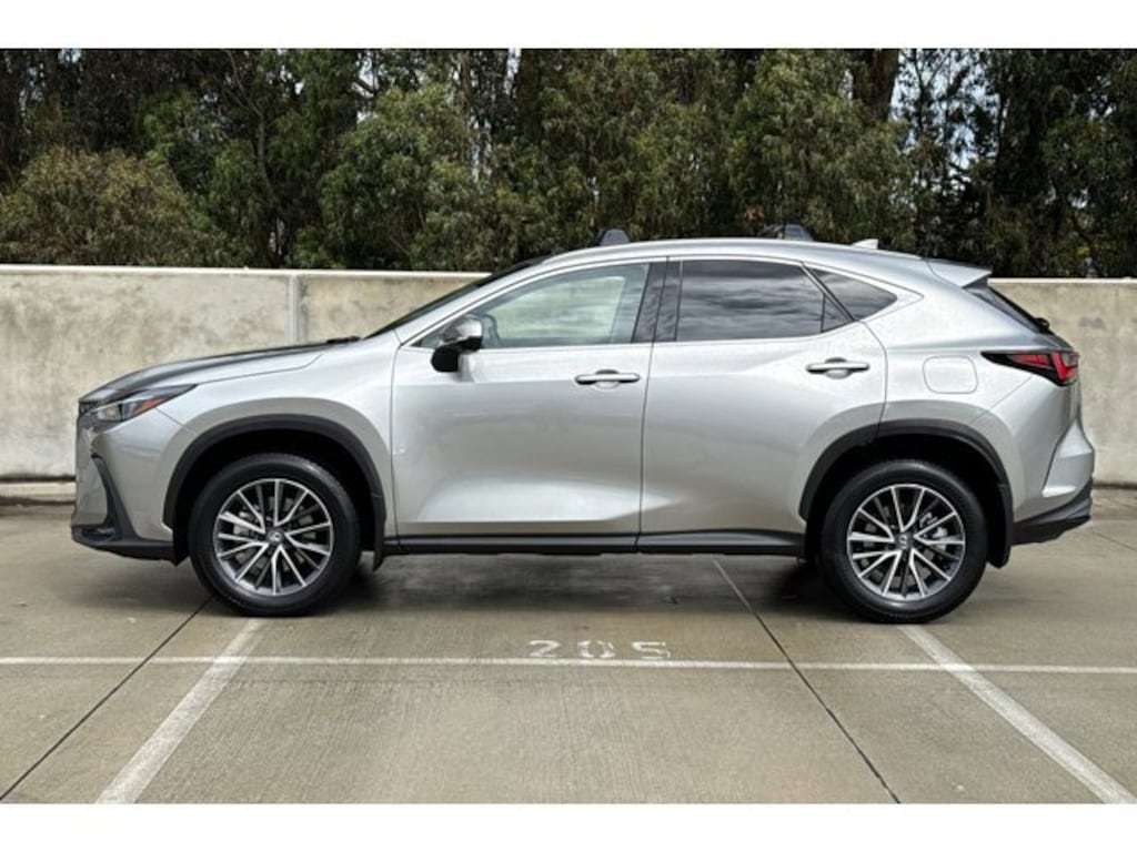 Used 2025 Lexus NX 350h Premium SUV