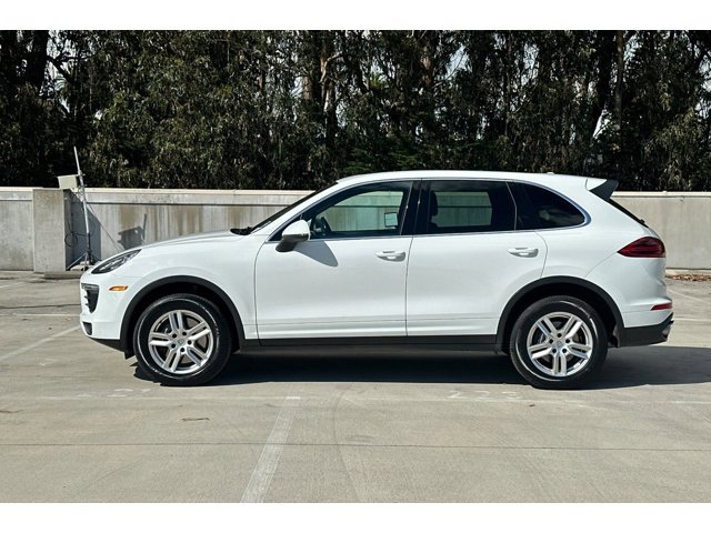 2017 Porsche Cayenne photo 3