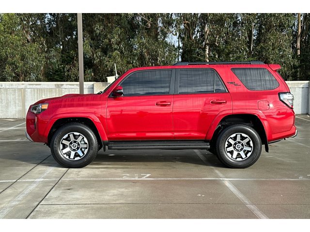 2024 Toyota 4Runner TRD Premium photo 2