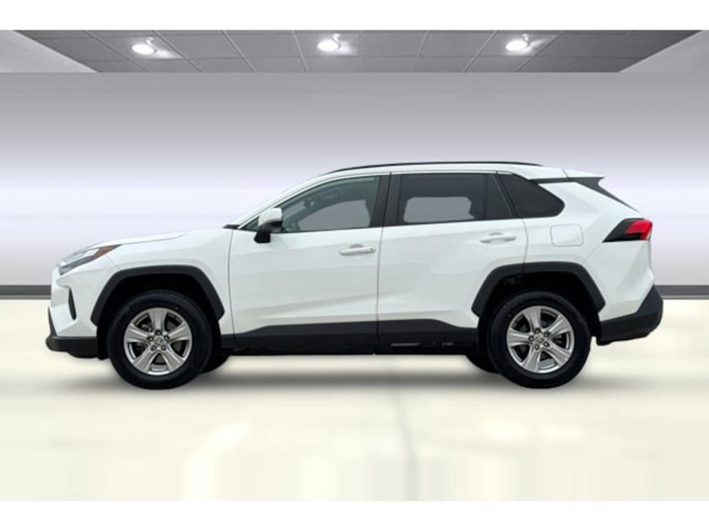 Used 2022 Toyota RAV4 XLE SUV