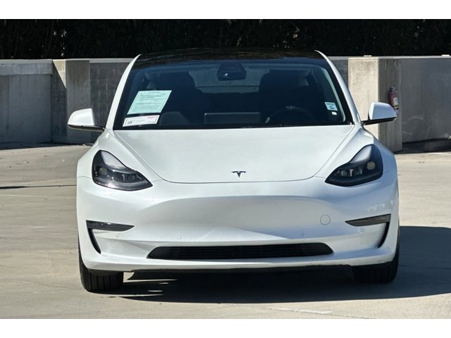 Model 3 Long Range Sedan