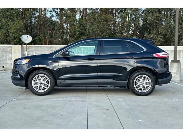 2023 Ford Edge SEL photo 2