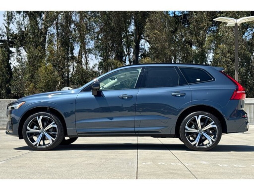 Used 2025 Volvo XC60 B5 Ultra SUV