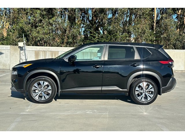 2022 Nissan Rogue SV photo 2