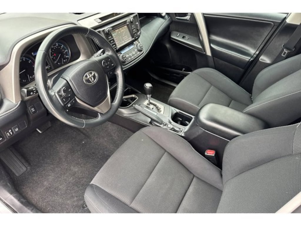 Used 2018 Toyota RAV4 XLE SUV