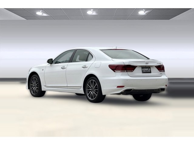 LS 460 Sedan