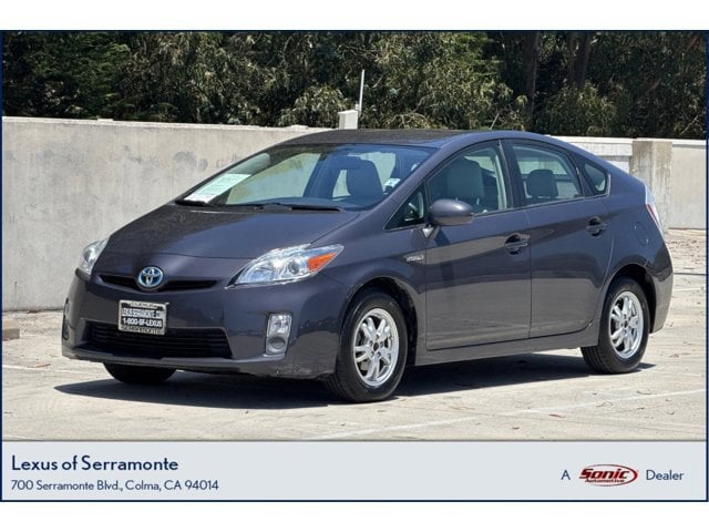 2011 Toyota Prius III's photo