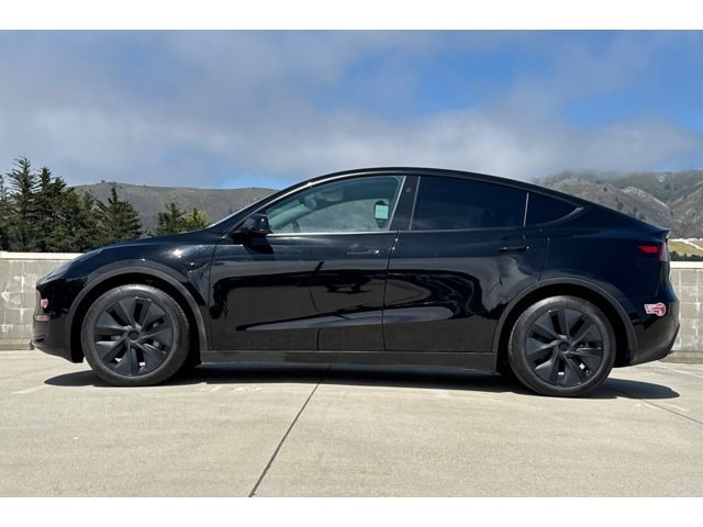 Used 2024 Tesla Model Y Long Range with VIN 7SAYGAEE5RF168565 for sale in Colma, CA