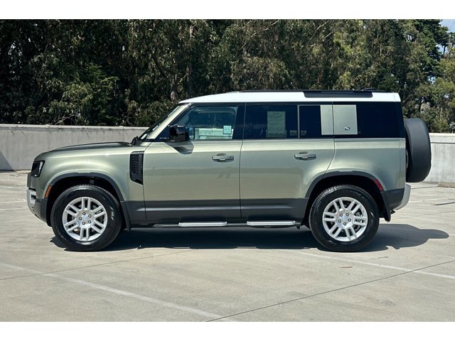 2020 Land Rover Defender 110 S photo 2