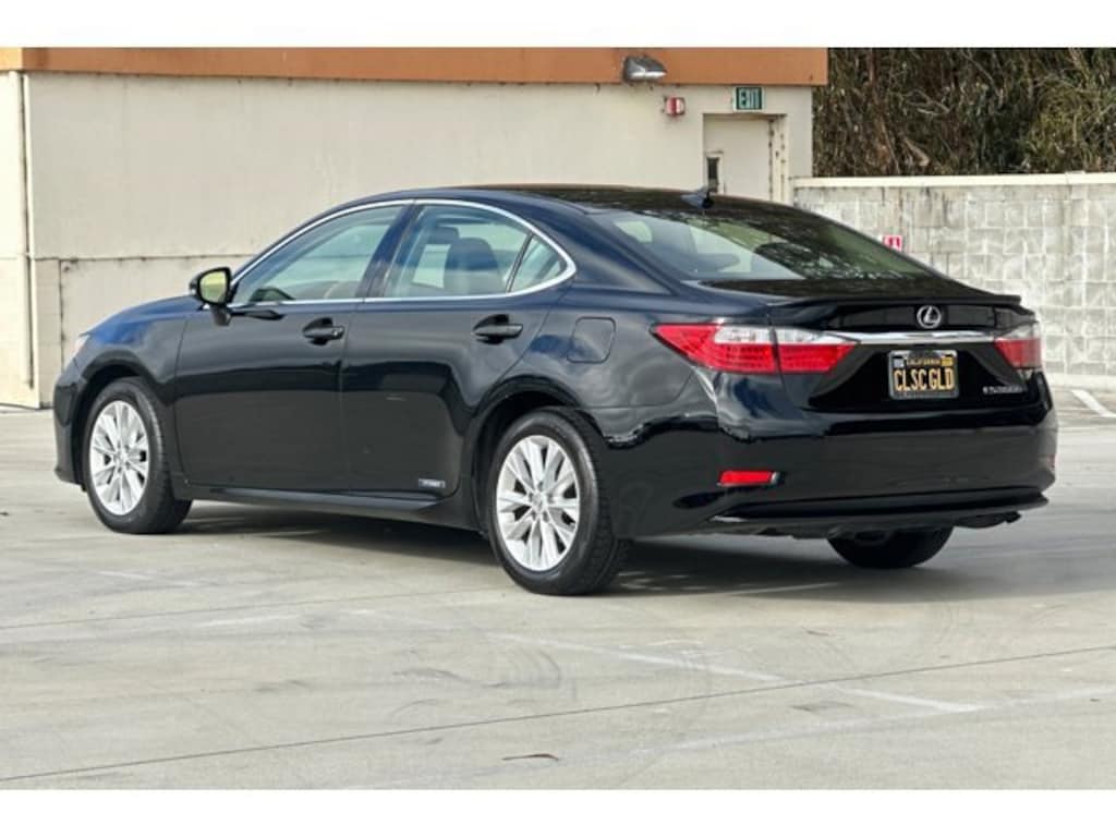 Used 2013 Lexus ES 300h Sedan