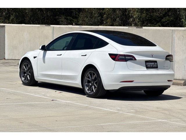 Model 3 Long Range Sedan