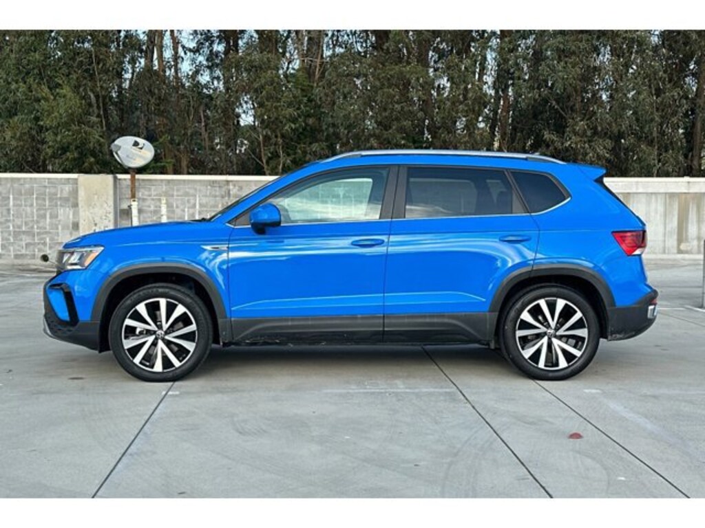 Used 2023 Volkswagen Taos 1.5T SE SUV